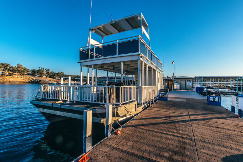 Boat Storage, Boating Docks, Wet Slips in CA Lake Don Pedro Marina