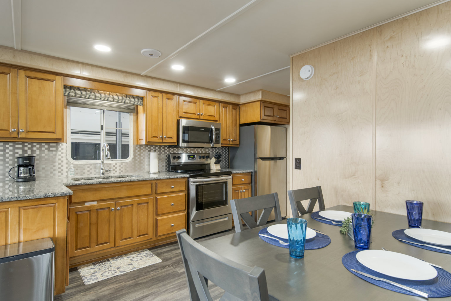 Houseboat Rentals, Houseboat Vacations, Boat Rentals Lake Don Pedro